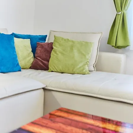 Diamond Apartment *